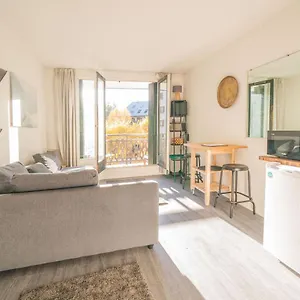 chamonix-sud-studio-with-mont-blanc-views.hotels-rhonealpes.com/