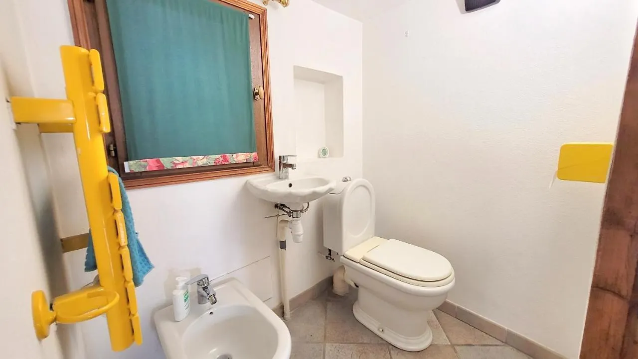 Ze Perfect Place - Appartement De Charme Nicois - 2 Chb & 2 Sdb - Ac - Terrasse - Vieux Nice 0*,  France