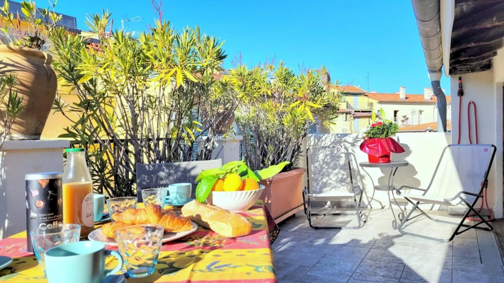 Apartment Ze Perfect Place - Appartement De Charme Nicois - 2 Chb & 2 Sdb - Ac - Terrasse - Vieux Nice