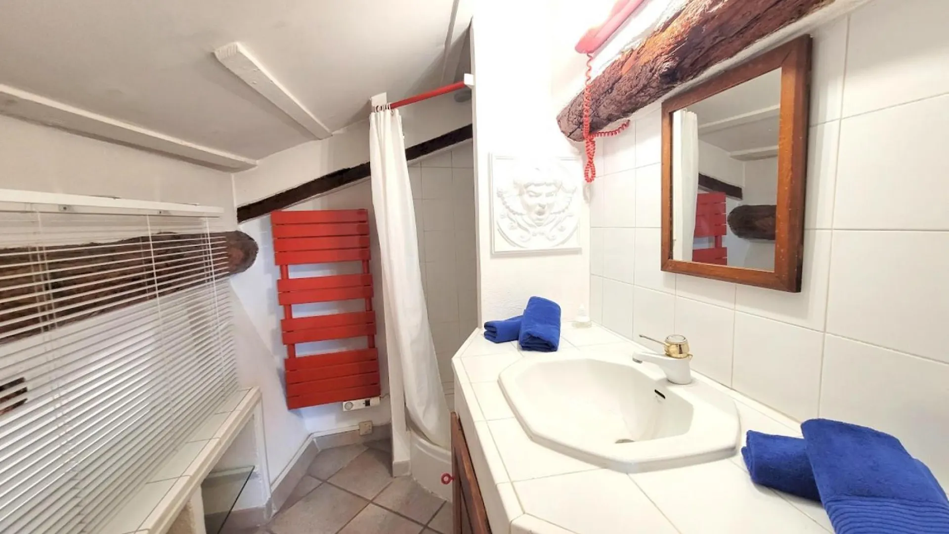 Ze Perfect Place - Appartement De Charme Nicois - 2 Chb & 2 Sdb - Ac - Terrasse - Vieux Nice 0*,